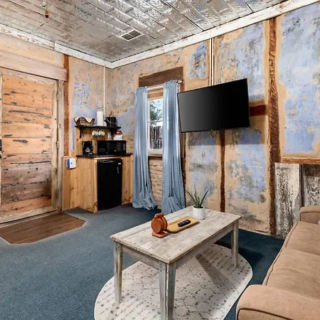 #7 The Hideaway At Garrison In Gruene Villa